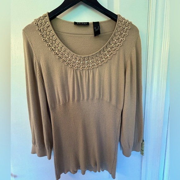Women’s  Axcess size XL knit top in cotton/rayon. Camel colour with beaded neck - Picture 1 of 4